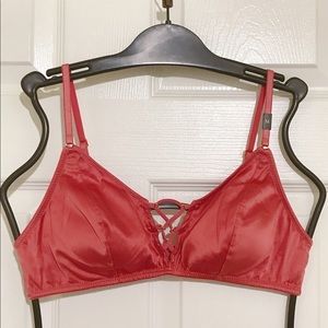 🔥ON SALE🔥3/$30🔥 💖 Victoria Secret Sexy Bralette Removable Padding